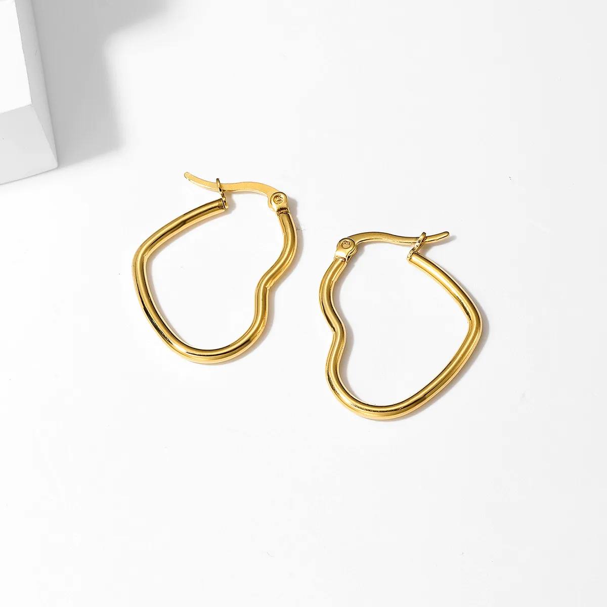 Aretes