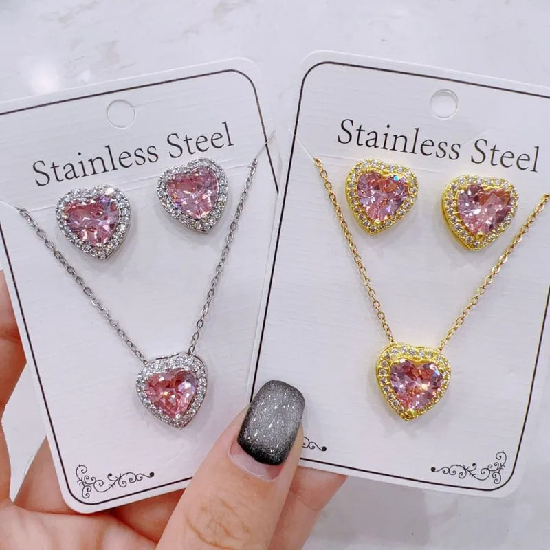 Set de Collar y Aretes (disponible en Dorado)