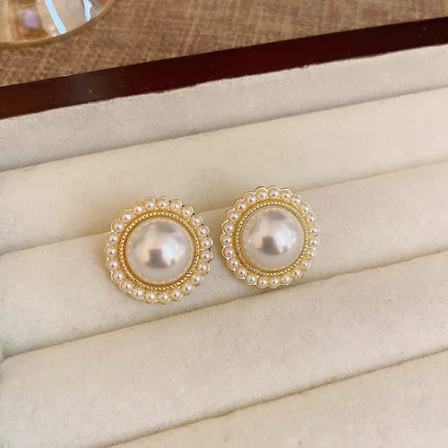 Aretes