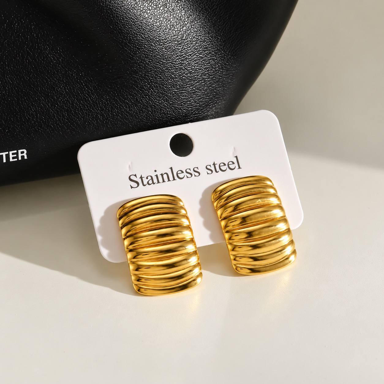 Aretes